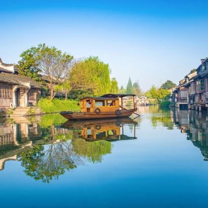 无锡+周庄+杭州+乌镇+上海5日4晚跟团游