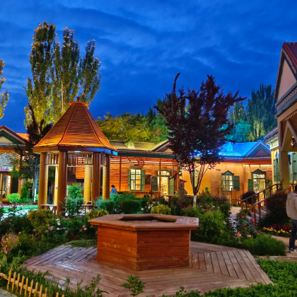 新疆伊犁+天山天池+赛里木湖+那拉提草原6日5晚自由行