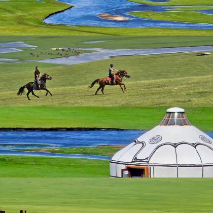 哈尔滨+五大连池风景区+漠河+抚远+伊春+虎林15日14晚跟团游