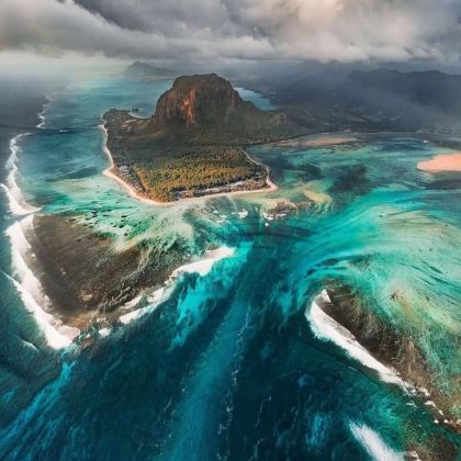 毛里求斯+红顶教堂+鹿岛双体船巡游8日6晚拼小团