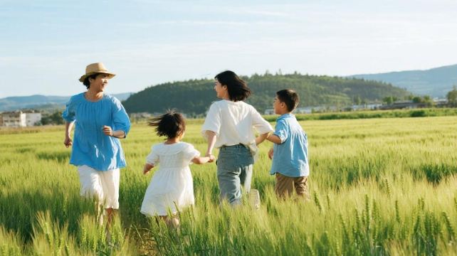 5-Day China Yunnan Secret Land Private Tour from Kunming·Dali and Lijiang丨Stone Forest Scenic Area, Erhai Lake, Yulong Snow Mountain and Blue Moon Valley