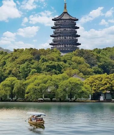 5天4晚 • 上海迪士尼度假區＋蘇州＋杭州＋紹興＋烏鎮：古今文化碰撞，狂歡迪士尼＋船遊黃浦江＋暢遊江南三大水鄉