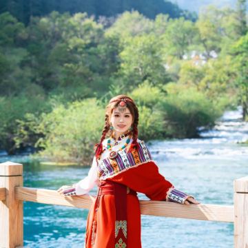 九寨沟风景区+黄龙风景名胜区3日2晚拼小团