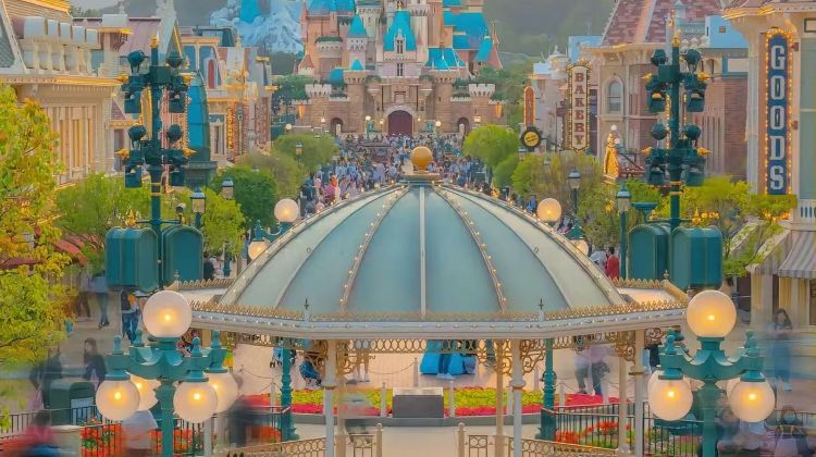 2D1N · Private Tours · Hong Kong: Hong Kong Disneyland + Includes 1-day Disney admission ticket, No Hotel Included