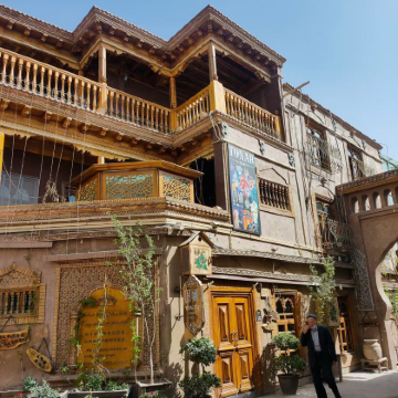 新疆南疆+喀什市+和田市8日7晚私家团