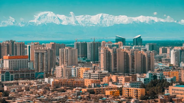 10-day 9-night · Private Tour · Xinjiang + Urumqi + Southern Xinjiang + Kashgar + Pamirs Plateau