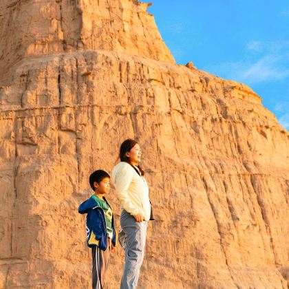 历史人文·五一山西5日亲子营丨专业老师带领探索云岗石窟，东湖醋园醋文化，大同土林轻奢下午茶，探寻晋商文化和边关塞外的时光之旅！