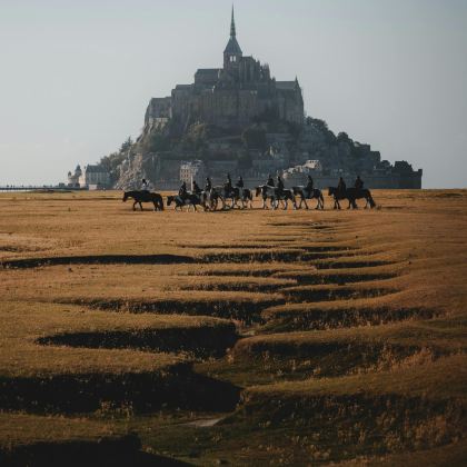 巴黎+圣米歇尔山+圣马洛7日6晚私家团