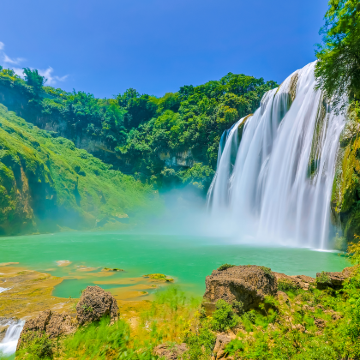 贵州贵阳+黄果树景区+梵净山+荔波+西江千户苗寨+镇远县6日5晚跟团游