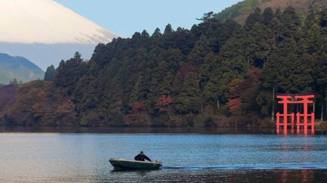 9-Day Japan Express Tour from Osaka to Tokyo·Hiroshima and Hakone | Kōyasan, Peace Park, Fushimi Inari Taisha and Lake Ashinoko 