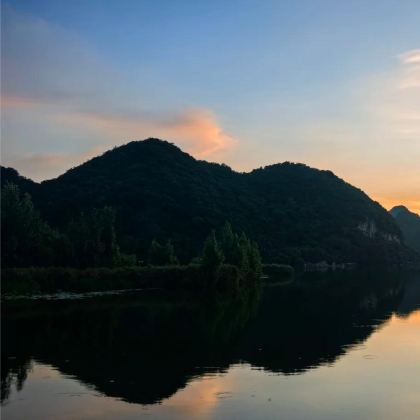 云南昆明+抚仙湖+建水+普者黑风景区+弥勒5日4晚拼小团