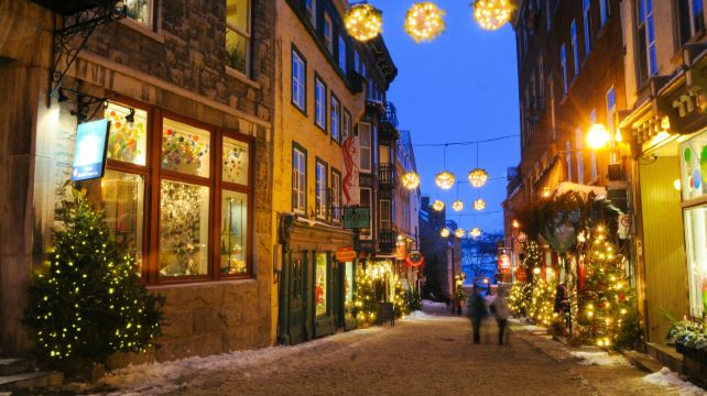 5-Day Eastern Canada Essentials Tour·Toronto, Montreal, Quebec City and Niagara Falls | YYZ Airport Pickup & Free Winter Hotel Upgrade