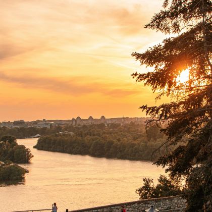 塞尔维亚+波黑8日私家团