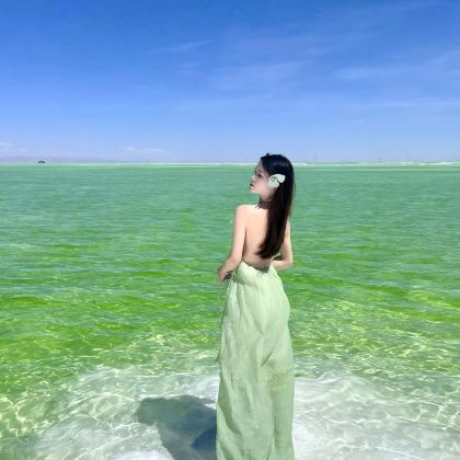 青海西宁+敦煌莫高窟+张掖七彩丹霞旅游景区+鸣沙山月牙泉+茶卡盐湖+察尔汗盐湖+大柴旦翡翠湖旅游景区+青海湖景区8日7晚跟团游