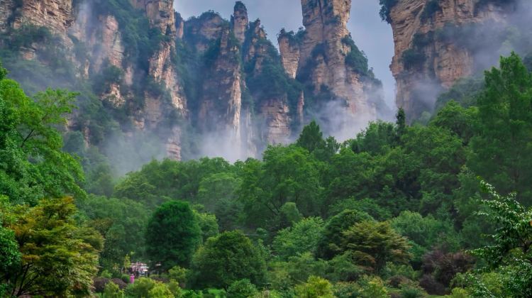 5D4N · Private Tours · Zhangjiajie National Forest Park + Tianmen Mountain National Forest Park + Furong Town