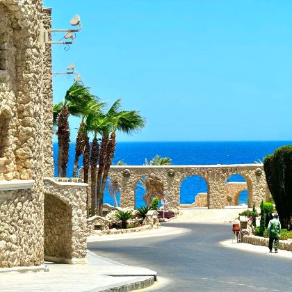 埃及红海省赫尔格达红海+吉萨省Kafr Nassar大埃及博物馆+吉萨金字塔群+卢克索神庙+卡纳克神庙+哈利利市场+狮身人面像6日5晚跟团游·开罗+卢克索+红海经典路线｜中文导游讲解 精致小团纯玩旅程 专车接送