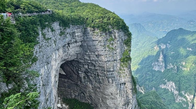 8D7N · Private Tours · Changsha + Tianmen Mountain National Forest Park + Zhangjiajie National Forest Park + Furong Town + Fenghuang Ancient Town