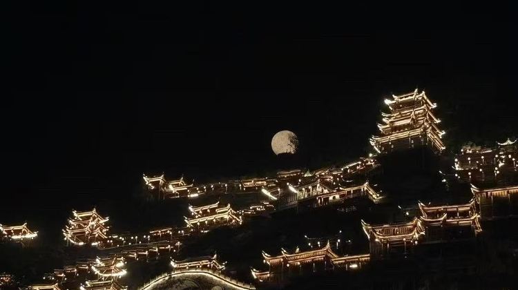 4-day 3-night · Private Tour · JiangxiVagoo Scenic Area + Mount Sanqing + Jingdezhen + Wuyuan Huangling
