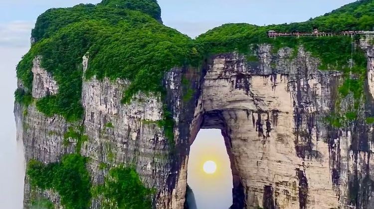 5D4N · Private Tours · Premium Zhangjiajie 5-Day Private Itinerary ,Wulingyuan, Tianmen & Grand Canyon , Free Aerial Vlog Included + All 3 Core Attractions Covered