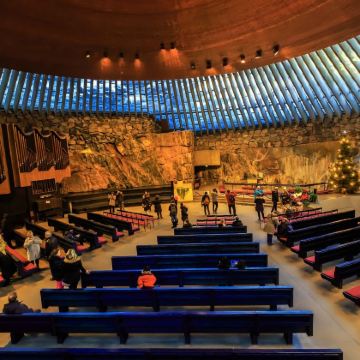 芬兰罗瓦涅米+赫尔辛基+凯米+萨尼色尔卡8日5晚私家团