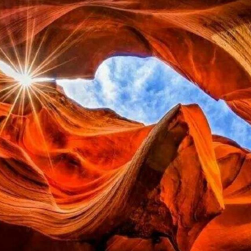 甘泉大峡谷+靖边波浪谷+陕西宜川陕西黄河壶口瀑布3日2晚私家团