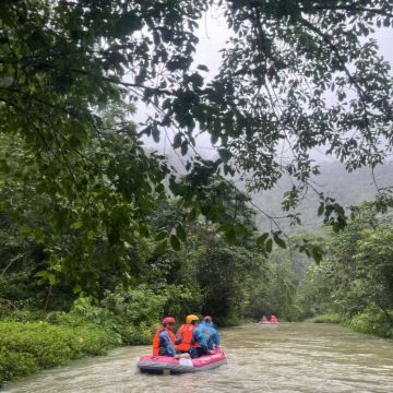 广西崇左+德天跨国瀑布景区+明仕田园+古龙山大峡谷+峒那屿湾景区2日1晚拼小团