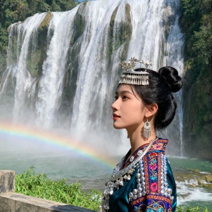 贵州贵阳+黄果树景区+荔波+西江千户苗寨+镇远县+梵净山6日5晚跟团游