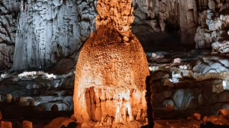 6-Day Guiyang + Huangguoshu Waterfall + Zhijindong Cave + Libo + Xijiang Qianhu Miao Village