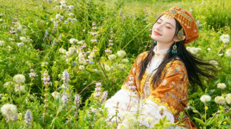 新疆乌鲁木齐+北疆+喀纳斯景区+赛里木湖9日8晚自由行·『拼车自由行|2-6人小团』「初夏体验」1+1头等舱丨二进那拉提深度游丨5大5A景点+6晚城芯酒店+那拉提牧场体验
