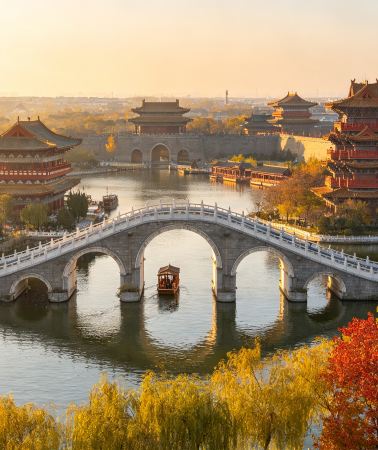 4D3N • 15-person group: Zhengzhou + Kaifeng + Millennium City Park + Shaolin Temple + Longmen Grottoes: 4-diamond accommodation & excellent tour guide commentary