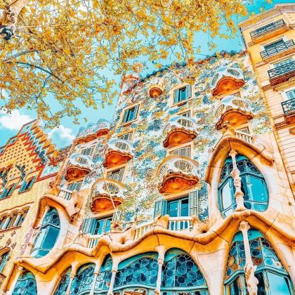 西班牙巴塞罗那+马略卡岛+马德里14日13晚私家团