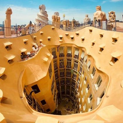 西班牙+马德里+萨拉曼卡+巴塞罗那6日5晚私家团