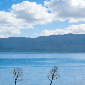 青海湖景区+茶卡盐湖+卓尔山+张掖七彩丹霞旅游景区4日3晚拼小团