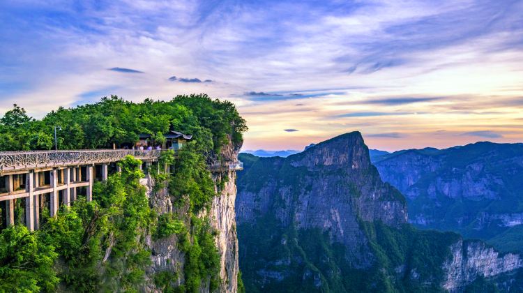 6D5N · Private Tours · Tianmen Mountain National Forest Park + Zhangjiajie National Forest Park + Furong Town + Fenghuang Ancient Town + Zhangjiajie Grand Canyon + Huanglong Cave