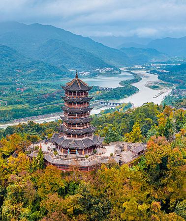 5D4N•Chengdu+Panda+Jiuzhaigou+Huanglong-Round-trip high-speed train tickets included. Adjustable travel days, discount available on inquiry