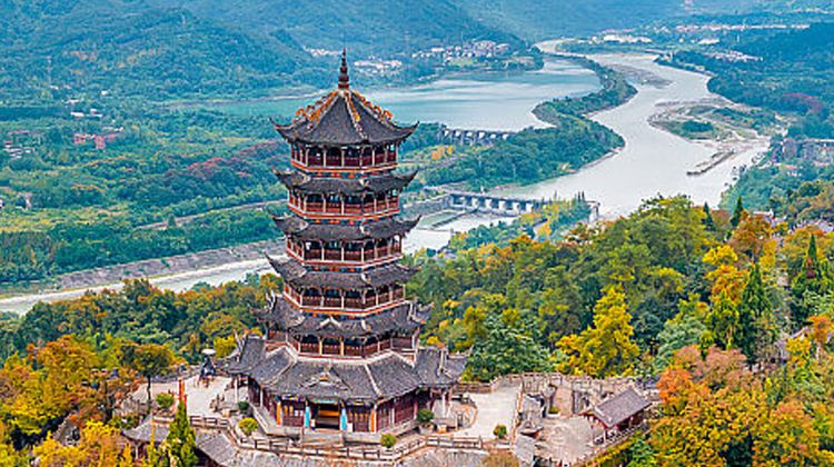 5D4N · Private Tours · Chengdu+Panda+Jiuzhaigou+Huanglong-Round-trip high-speed train tickets included. Adjustable travel days, discount available on inquiry