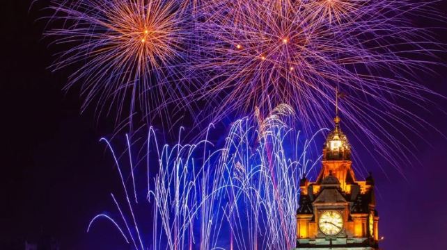 <5天>【易遊歐洲 1人成團】英格蘭+蘇格蘭·愛丁堡進倫敦出+愛丁堡+莎士比亞故鄉+溫德米爾湖+曼徹斯特+探訪遠古巨石陣+羅馬古城巴斯+拜伯裏（單人免費拼房/歐陸式早餐/華人導遊）