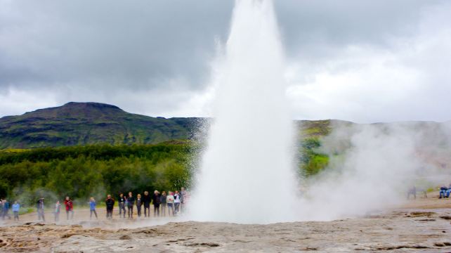 9-Day Iceland Explorer Tour·Waterfalls, Glaciers and Volcanic Wonders