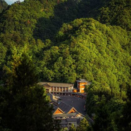 武汉+长江三峡+恩施市+武当山7日6晚私家团