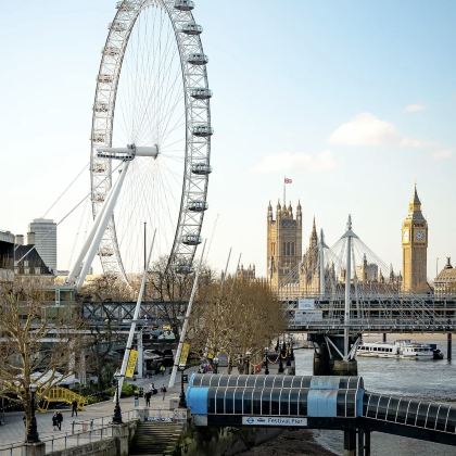 英国13日私家团