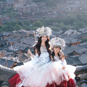 贵州贵阳+黄果树景区+荔波小七孔景区+西江千户苗寨5日4晚自由行