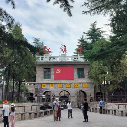红旗渠+虹霓村+太行大峡谷景区+石板岩小镇+太行山大峡谷八泉峡景区3日2晚拼小团