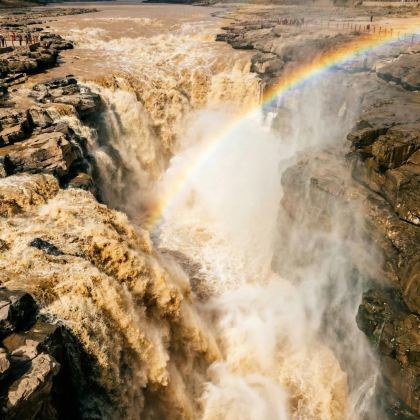 陕西波浪谷景区+陕西黄河壶口瀑布+南泥湾革命旧址+甘泉大峡谷+北京知青旧居+梁家河景区5日4晚跟团游