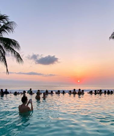 6天5晚 • 印尼峇里島·入住五晚豪華飯店·暢遊貝尼達島、烏布鞦韆俱樂部、斷崖公路、烏魯瓦圖神廟