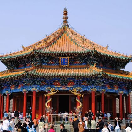 沈阳+丹东+长白山景区+镜泊湖风景区+哈尔滨+呼伦贝尔+大兴安岭+漠河+北极村+黑河+五大连池市+伊春+抚远20日19晚跟团游