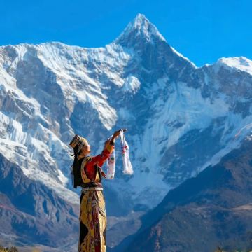 拉萨+布达拉宫+林芝+大峡谷+羊卓雍错8日7晚跟团游