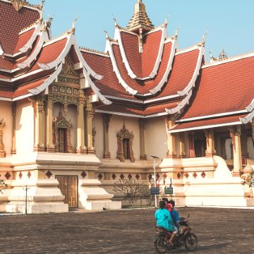 老挝万象+万荣+琅勃拉邦6日5晚私家团