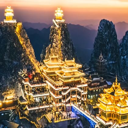 河南郑州+开封+洛阳+老君山景区+只有河南·戏剧幻城7日6晚拼小团