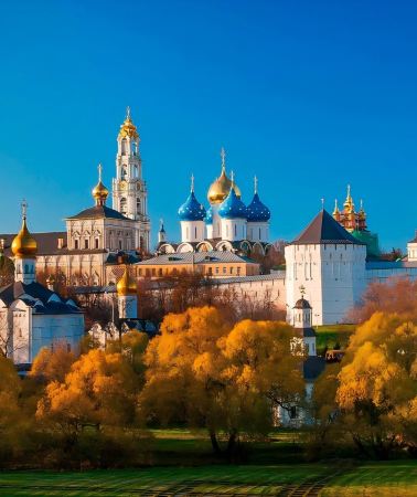 5D4N • Boasting classical architecture, revolutionary heritage and natural gardens, Moscow is suitable for year-round travel