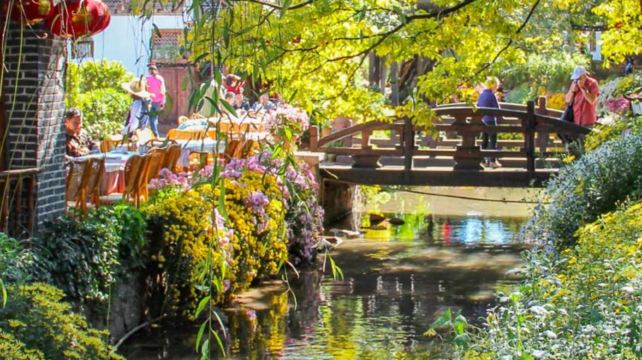 9-Day Natural and Cultural Yunnan Private Tour from Kunming·Dali, Lijiang and Shangri-La丨Erhai Lake Biking, Shuhe Ancient Town, Ancient Town Shaxi  and Tiger Leaping Gorge